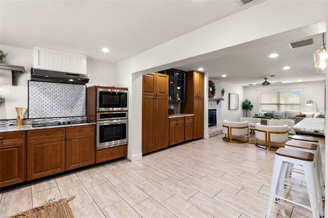 11079 BELLA LOMA DRIVE, Largo, FL 33774