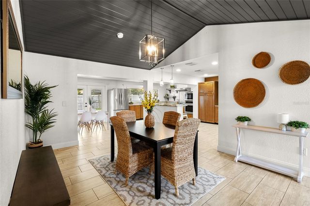 11079 BELLA LOMA DRIVE, Largo, FL 33774