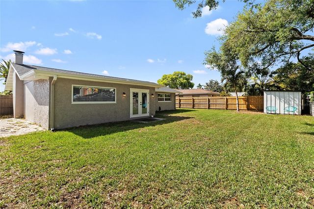 11079 BELLA LOMA DRIVE, Largo, FL 33774