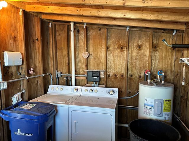 109 LAKEVIEW DRIVE, North Port, FL 34287