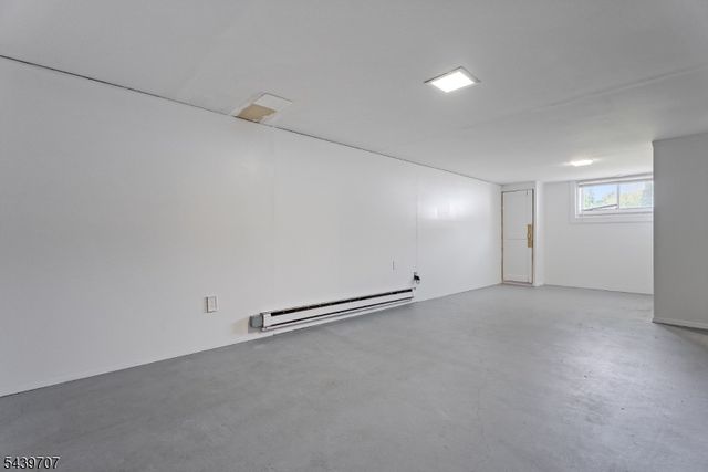 37 North St, Dover Town, NJ 07801