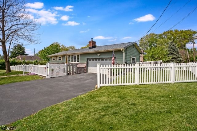 37 North St, Dover Town, NJ 07801