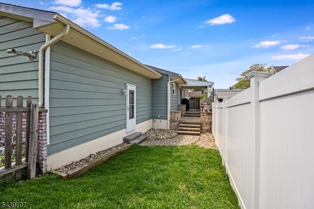 37 North St, Dover Town, NJ 07801