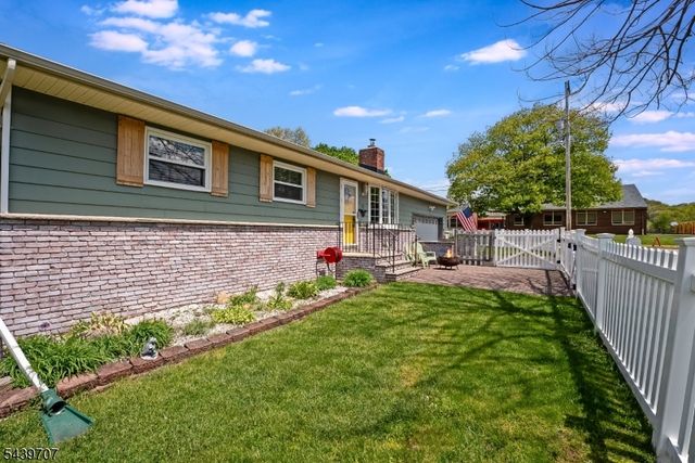 37 North St, Dover Town, NJ 07801