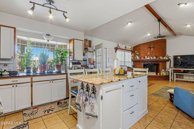 1602 Waterfront Street, Anthony, NM 88021