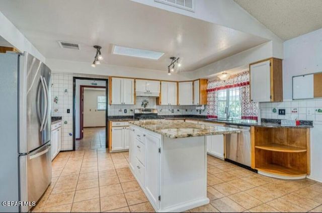 1602 Waterfront Street, Anthony, NM 88021