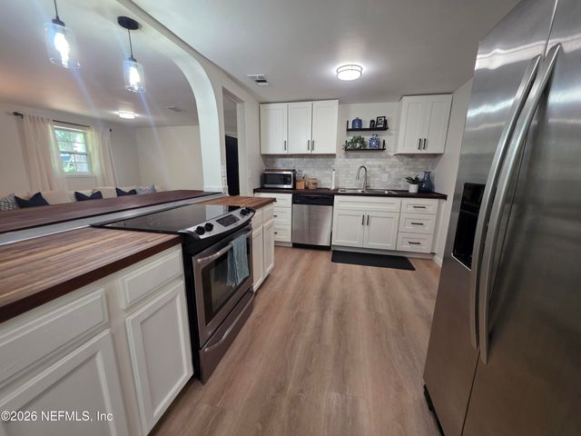 7634 BENTWILLOW Drive, Jacksonville, FL 32244