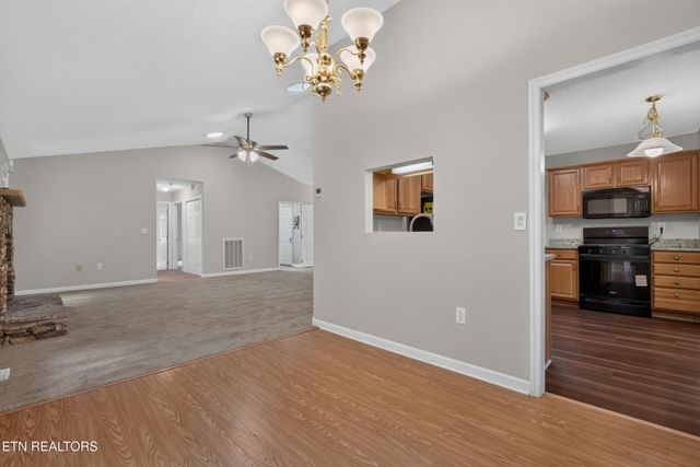 154 Glenwood Drive, Crossville, TN 38558