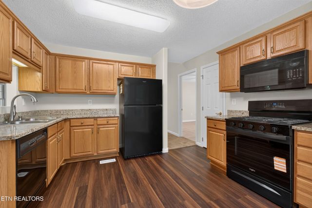 154 Glenwood Drive, Crossville, TN 38558