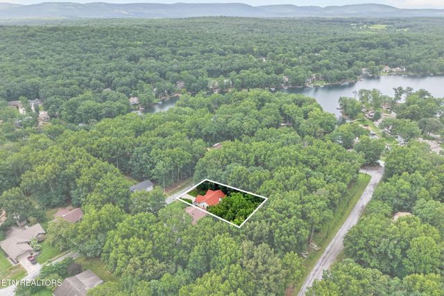 154 Glenwood Drive, Crossville, TN 38558