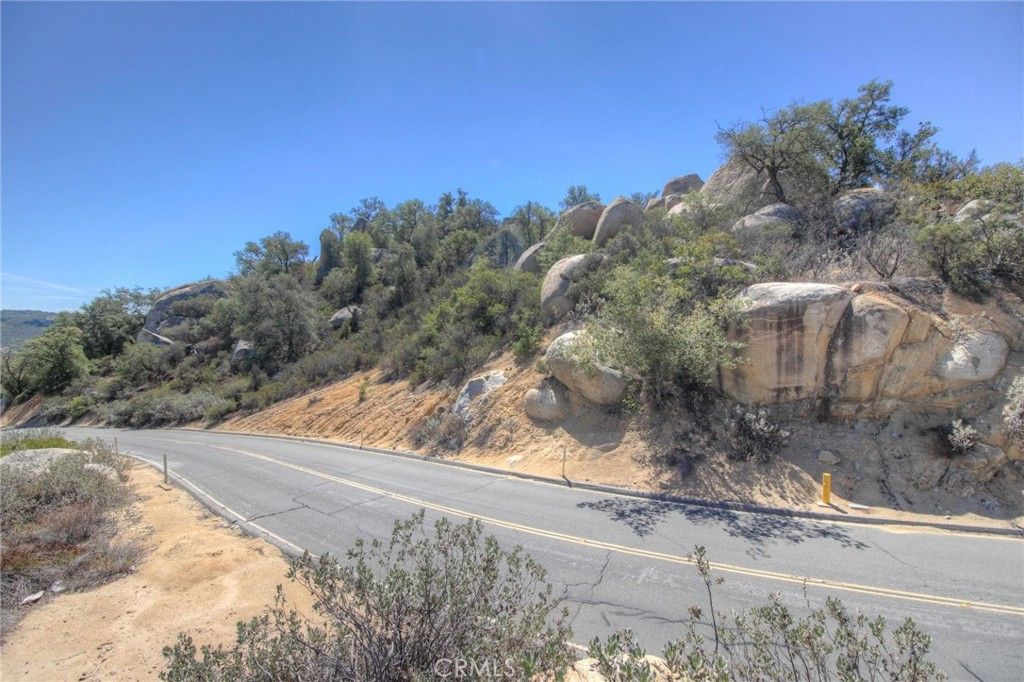Image 4 of property listing at 0 Avenida Escala, Murrieta, CA 92562