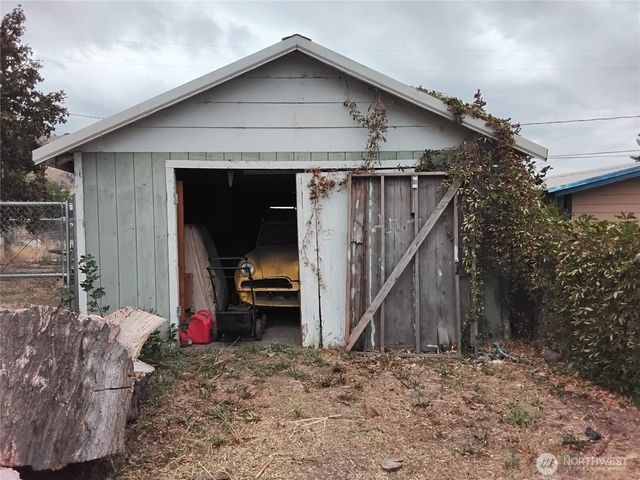 910 Dogwood Street, Oroville, WA 98844