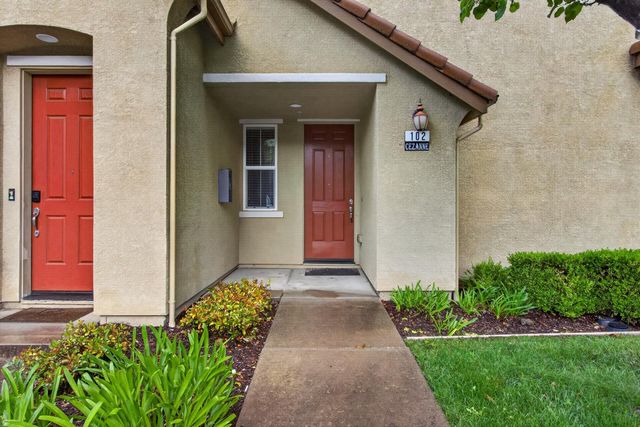 102 Cezanne Ln, Folsom, CA 95630
