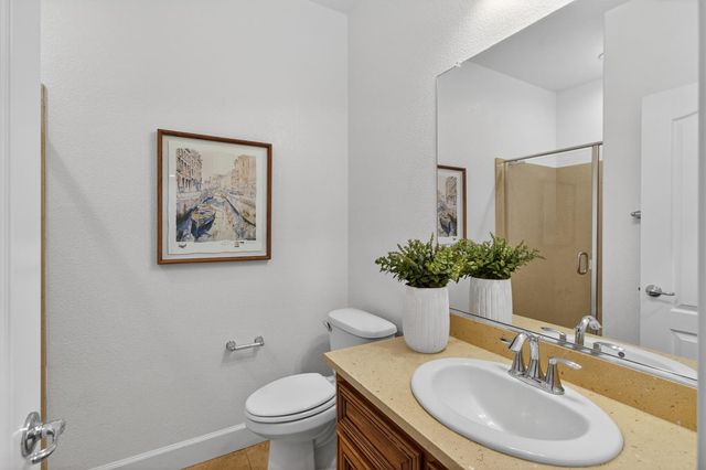 102 Cezanne Ln, Folsom, CA 95630