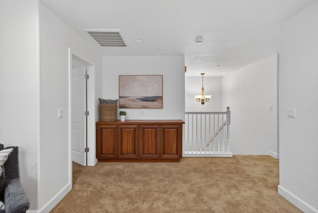 102 Cezanne Ln, Folsom, CA 95630