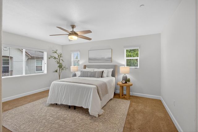 102 Cezanne Ln, Folsom, CA 95630