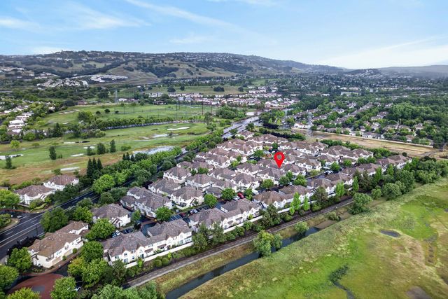 102 Cezanne Ln, Folsom, CA 95630