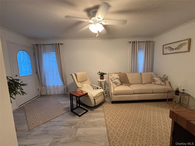 61 Forge Road 29, Riverhead, NY 11901