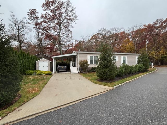 61 Forge Road 29, Riverhead, NY 11901