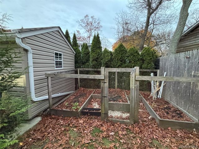 61 Forge Road 29, Riverhead, NY 11901