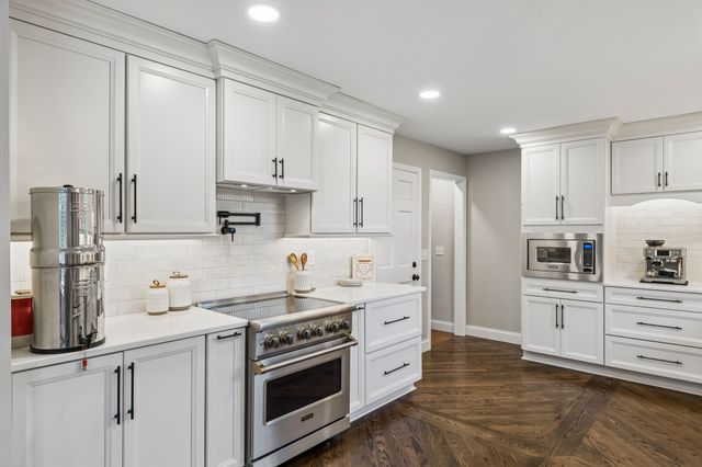 7672 Jones Rd, White House, TN 37188