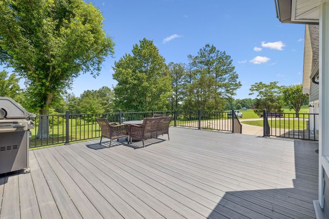 7672 Jones Rd, White House, TN 37188