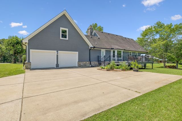 7672 Jones Rd, White House, TN 37188