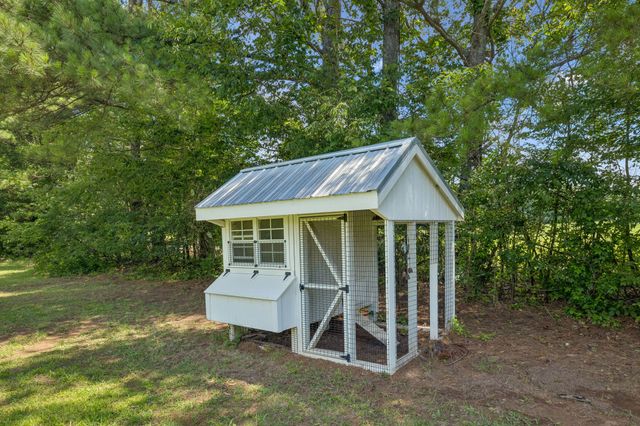 7672 Jones Rd, White House, TN 37188