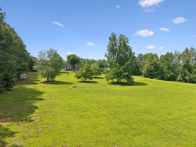 7672 Jones Rd, White House, TN 37188