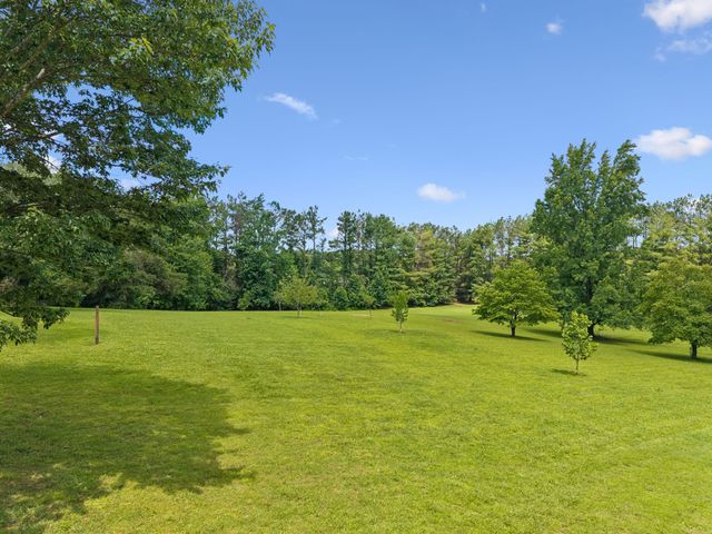 7672 Jones Rd, White House, TN 37188