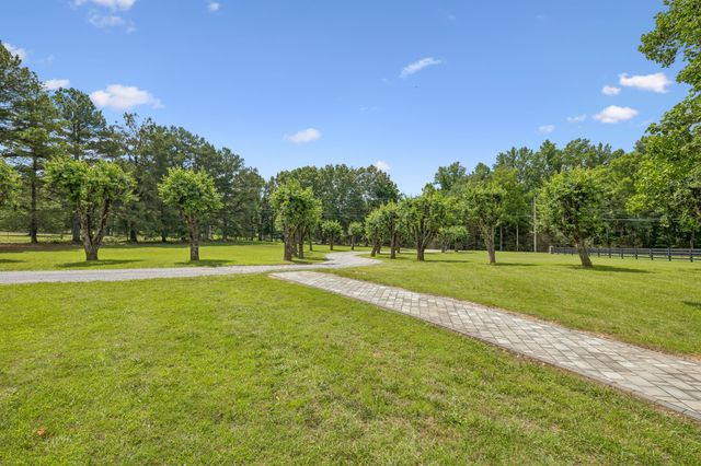 7672 Jones Rd, White House, TN 37188