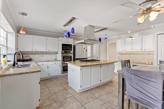 7510 Blue Bonnet Run Court, Houston, TX 77095