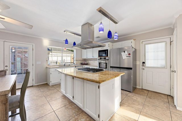 7510 Blue Bonnet Run Court, Houston, TX 77095