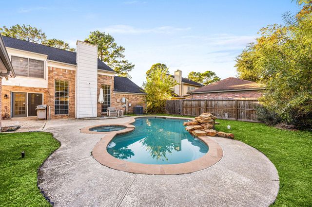 7510 Blue Bonnet Run Court, Houston, TX 77095