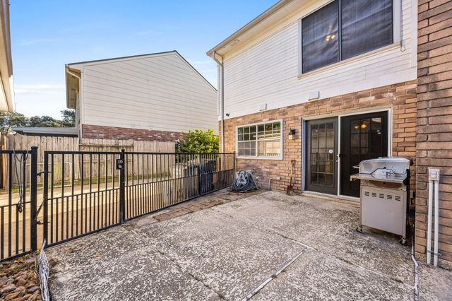 7510 Blue Bonnet Run Court, Houston, TX 77095