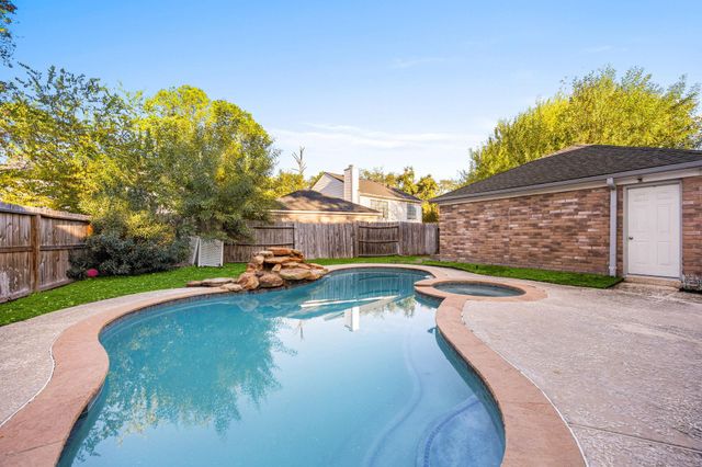 7510 Blue Bonnet Run Court, Houston, TX 77095