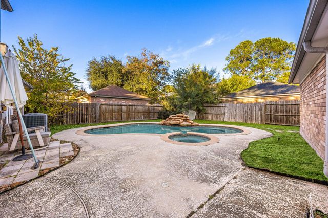 7510 Blue Bonnet Run Court, Houston, TX 77095