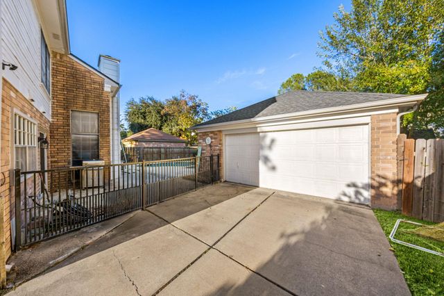 7510 Blue Bonnet Run Court, Houston, TX 77095