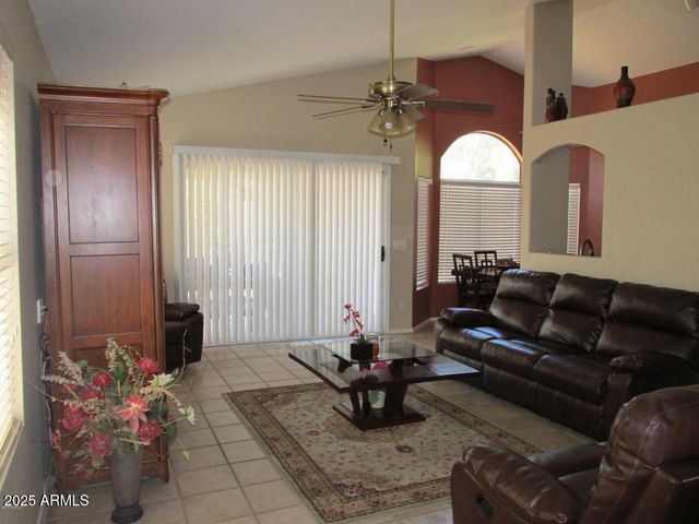 8342 W BLUEFIELD Avenue, Peoria, AZ 85382