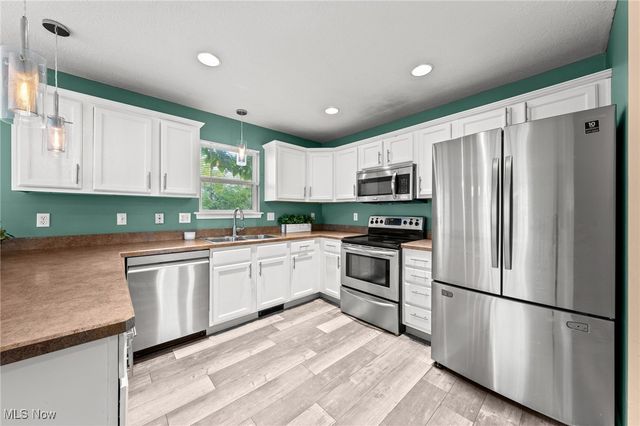 1303 Laffer Avenue, Akron, OH 44305