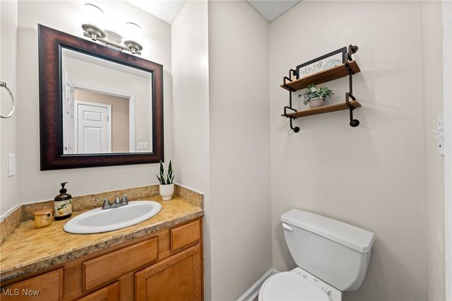 1303 Laffer Avenue, Akron, OH 44305