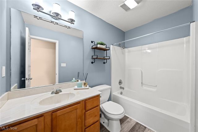 1303 Laffer Avenue, Akron, OH 44305