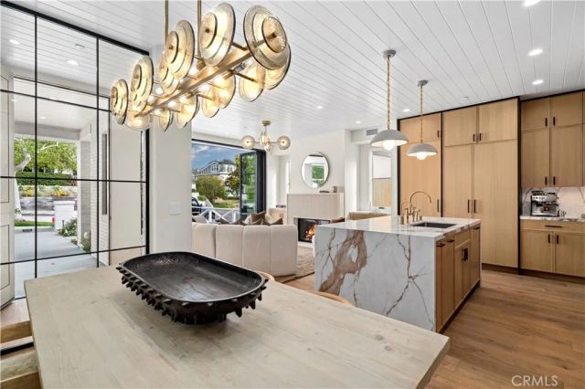 715 Poinsettia, Corona Del Mar, CA 92625