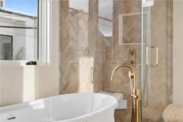 715 Poinsettia, Corona Del Mar, CA 92625