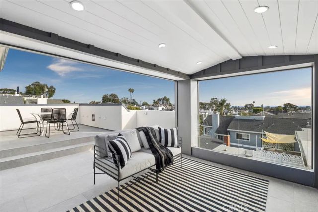715 Poinsettia, Corona Del Mar, CA 92625