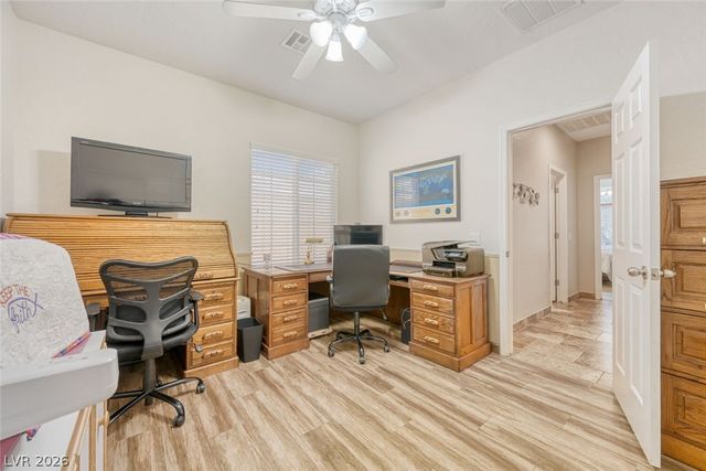 7036 Bocaire Drive, Las Vegas, NV 89131