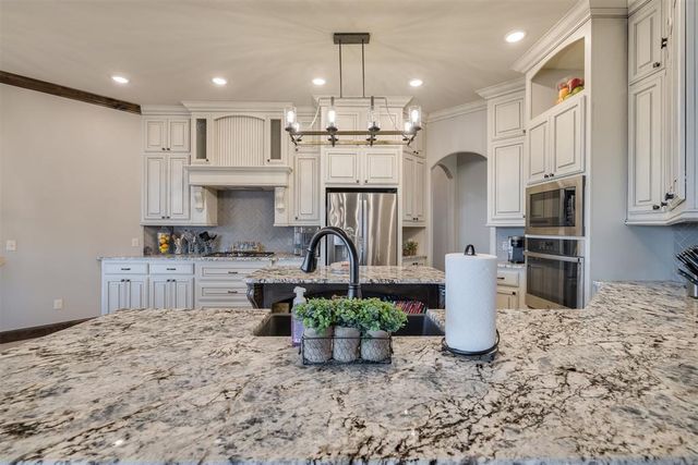 1314 Glenwood Drive, Tuttle, OK 73089