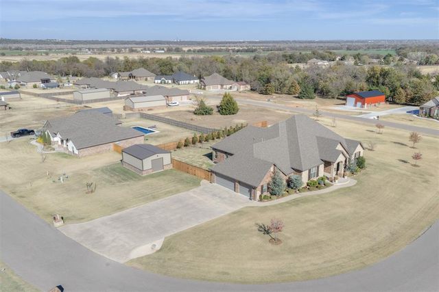 1314 Glenwood Drive, Tuttle, OK 73089