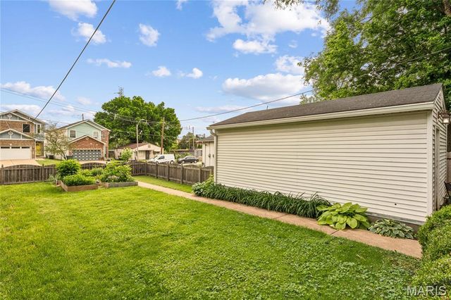 7122 Piccadilly Avenue, St Louis, MO 63143