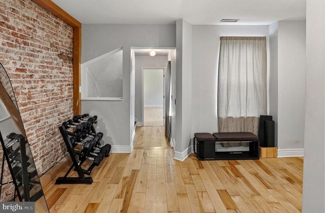 121 W HAMBURG ST, Baltimore, MD 21230